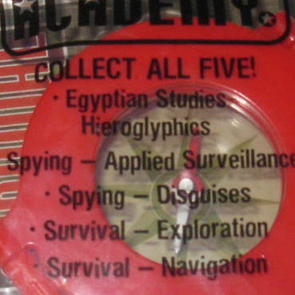 Chick Fil A Survival Navigation Compass Ages 4 and Up New - Picture 2 of 3